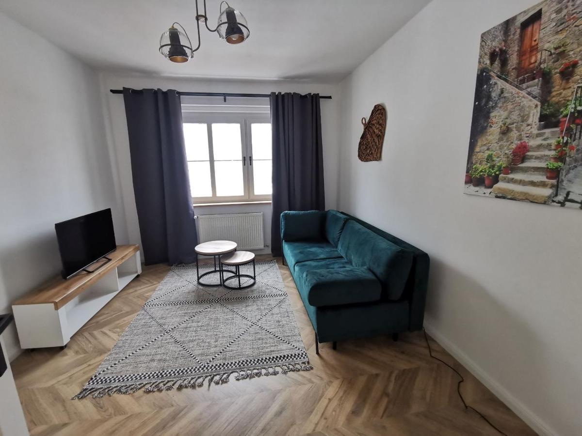 Apartament Black&White Jelenia Góra Εξωτερικό φωτογραφία